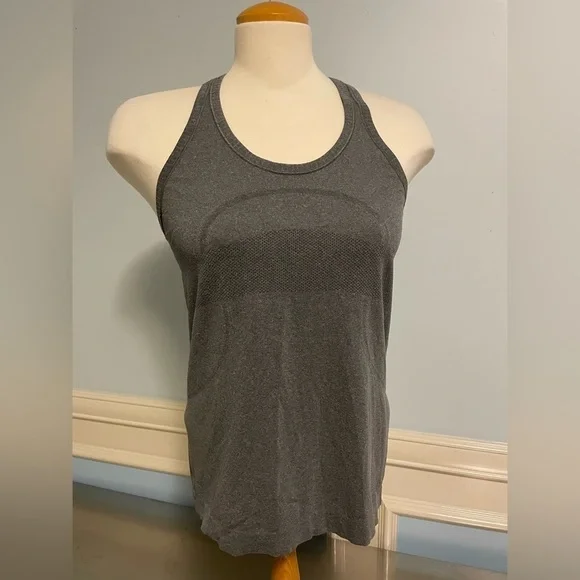 Lululemon - Swiftly Tech Racerback US10 - Picture 2 of 9